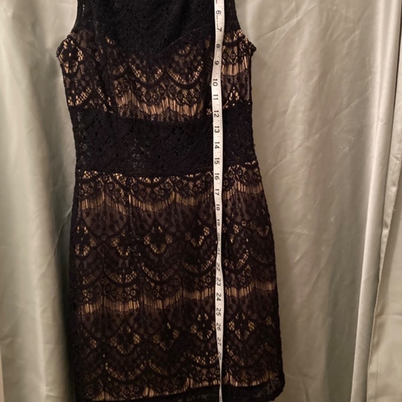 Blanc Black & Nude Lace Mini Dress Size S Fits Like XS or XXS Excellent Used Con - Picture 11 of 12